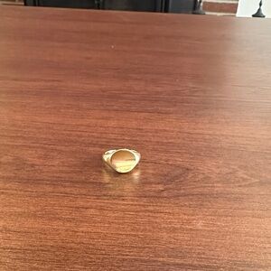 Gold Signet Ring - Classic Rounded Face